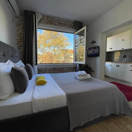 טיראנה Bricks Studio Apartments מראה חיצוני תמונה