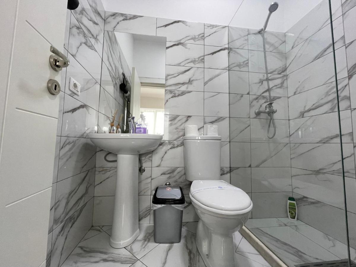 טיראנה Bricks Studio Apartments מראה חיצוני תמונה