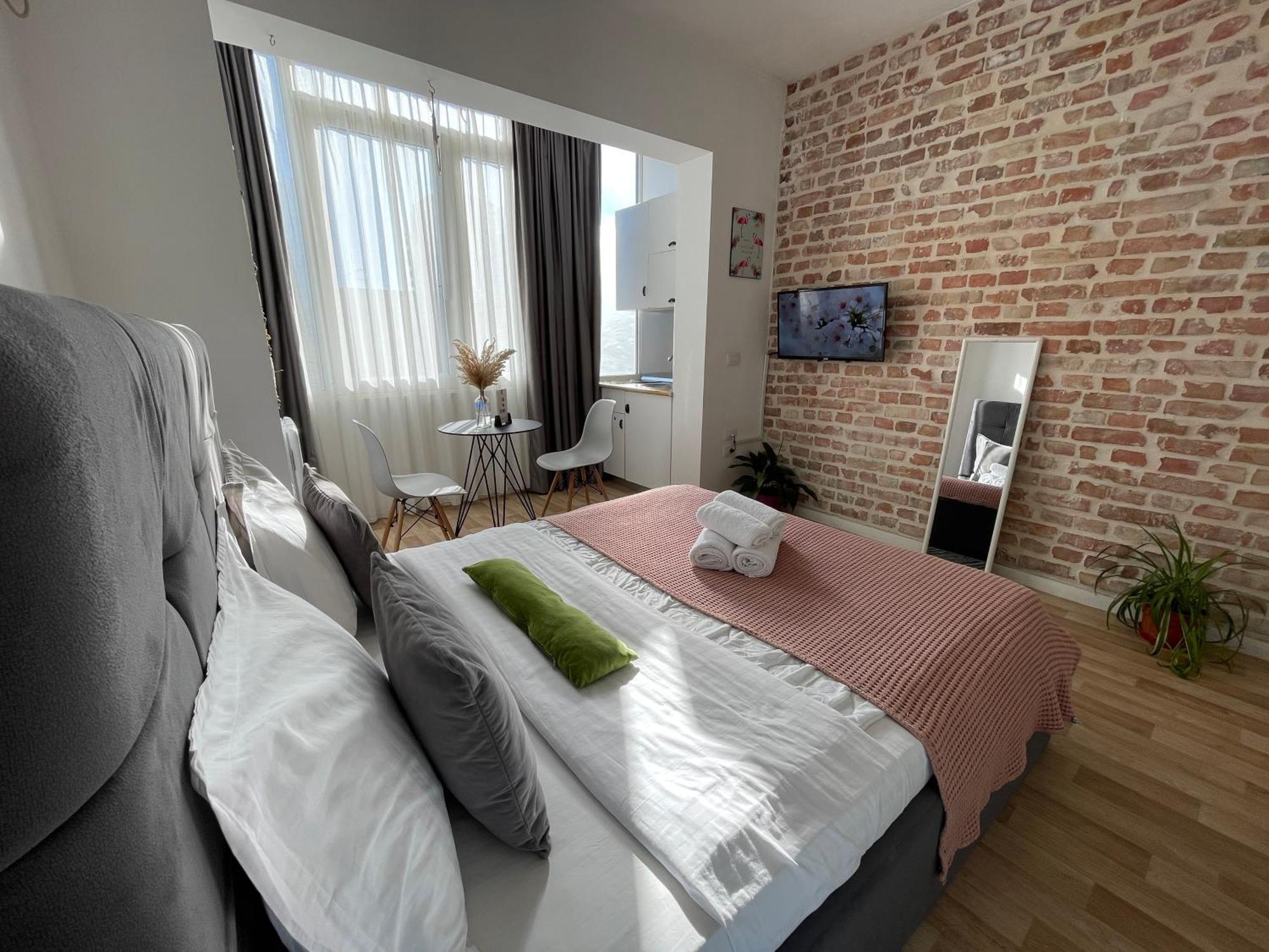טיראנה Bricks Studio Apartments מראה חיצוני תמונה