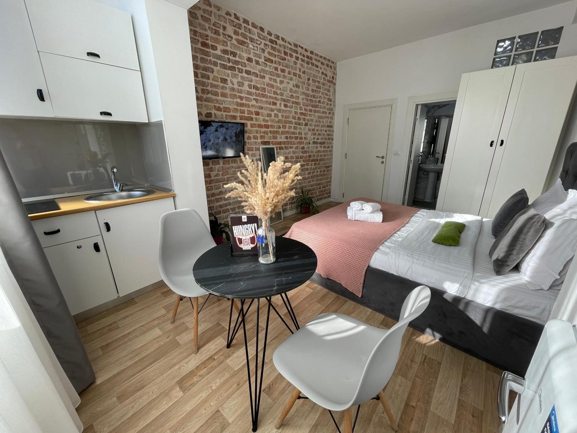 טיראנה Bricks Studio Apartments מראה חיצוני תמונה