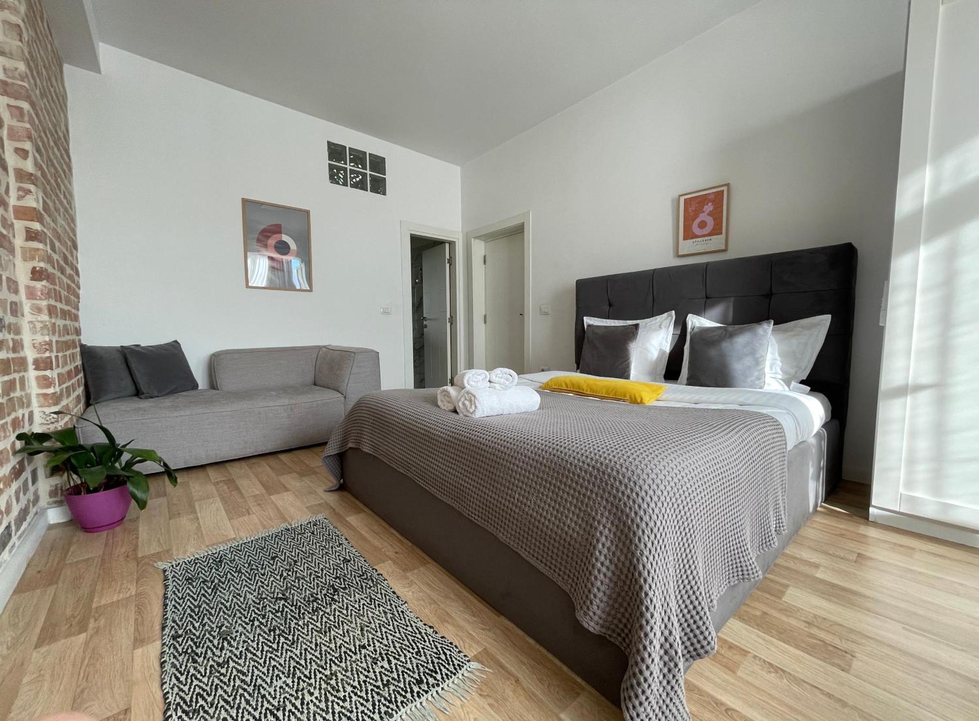 טיראנה Bricks Studio Apartments מראה חיצוני תמונה